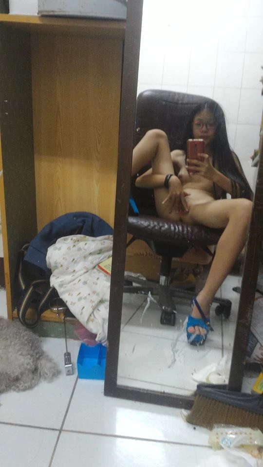 年纪轻轻就骚的厉害[11P]