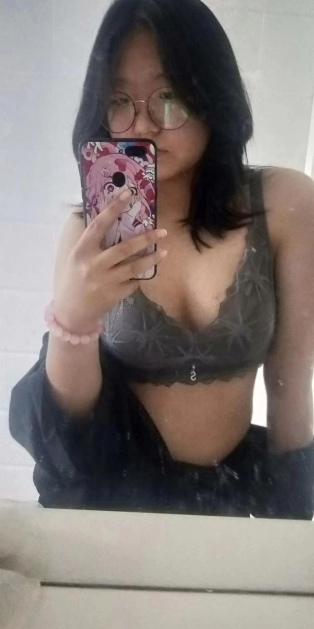 带眼镜的小胖妞[27P]