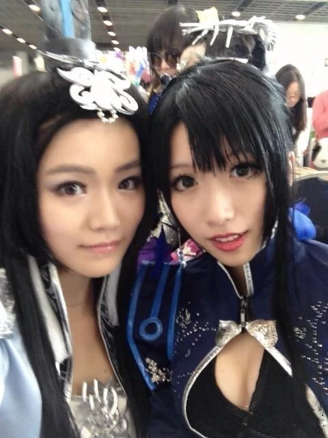 COS展上遇到的小浪货寂寞难耐找我解决生理问题[22P]