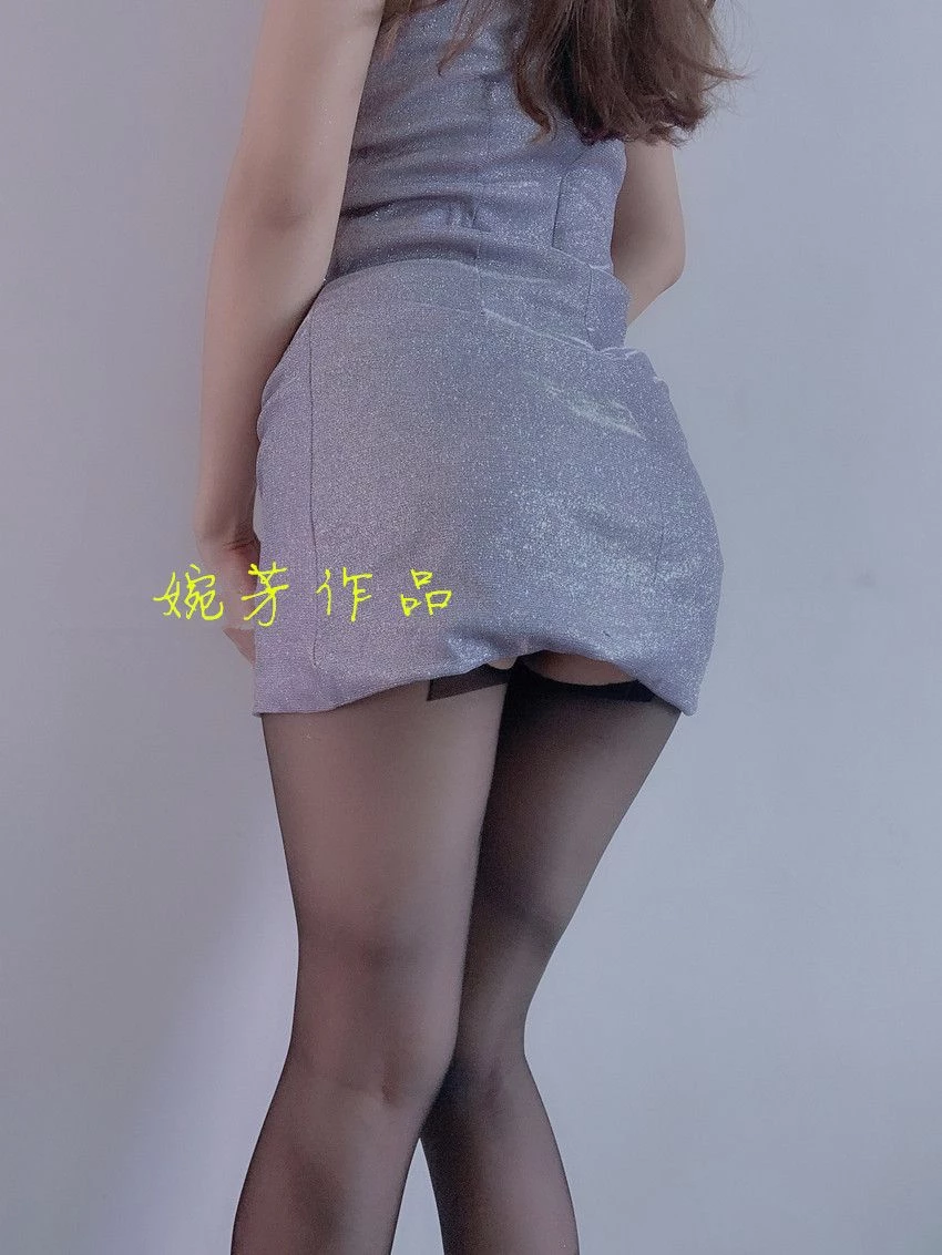 哥哥你可以用嘴巴或者肉棒来满足我的骚穴吗？不想自己一个人在家自慰了[20P]
