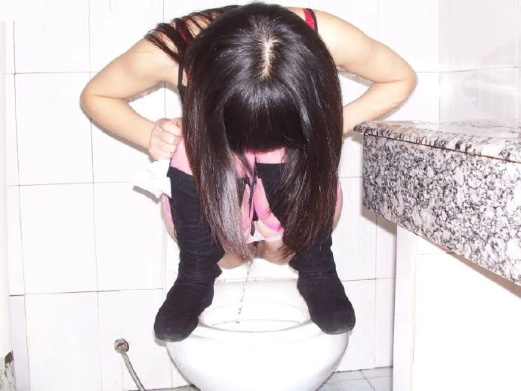 被潜规则的一个靓女 [11P]