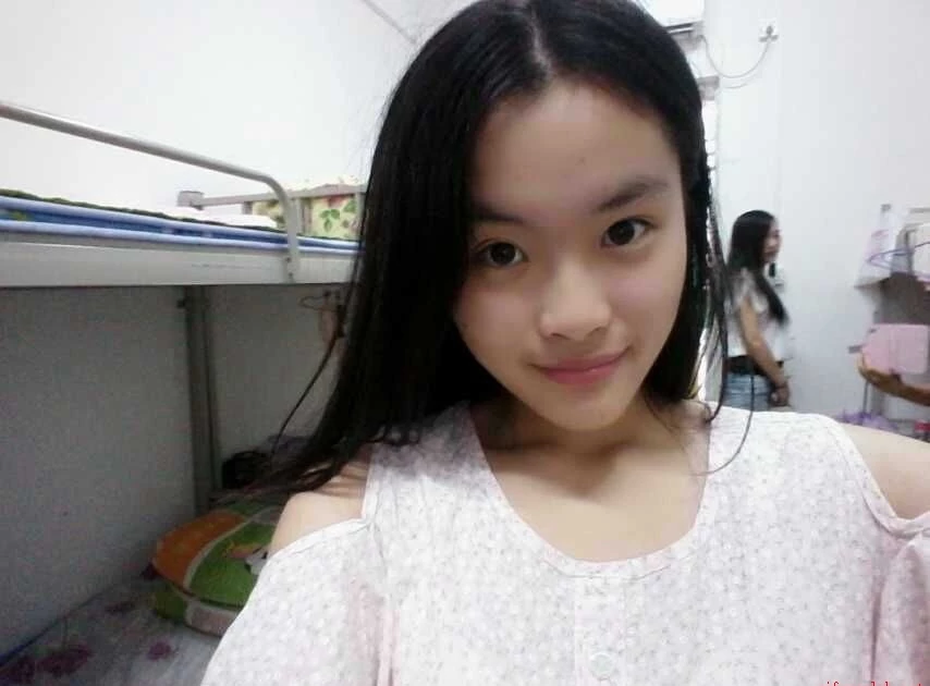少妇各种姿势在床上诱惑我[17P]