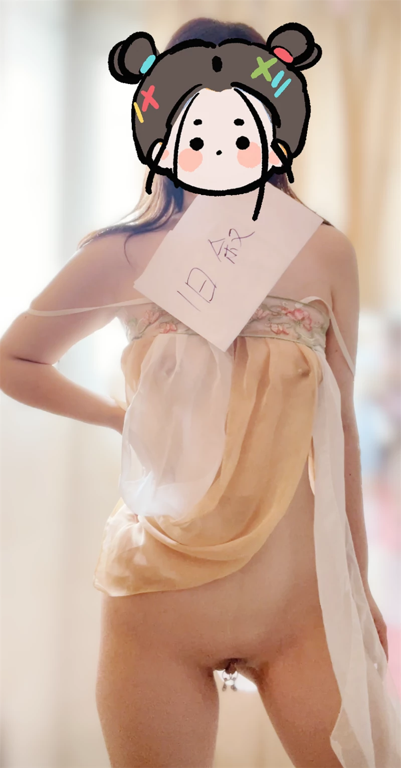 [旧叙原创]小嫂子古风情趣制服配合拍照 乳钉阴铃 肤白貌美身材好 多多评论  手写验证 [23P]