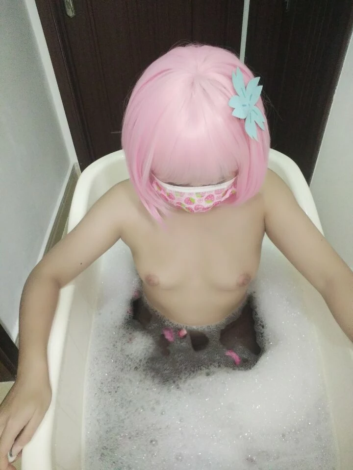 玫瑰牛奶浴[15P]
