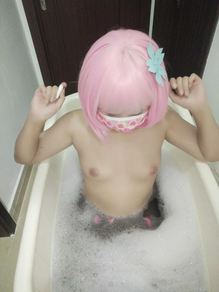 玫瑰牛奶浴[15P]
