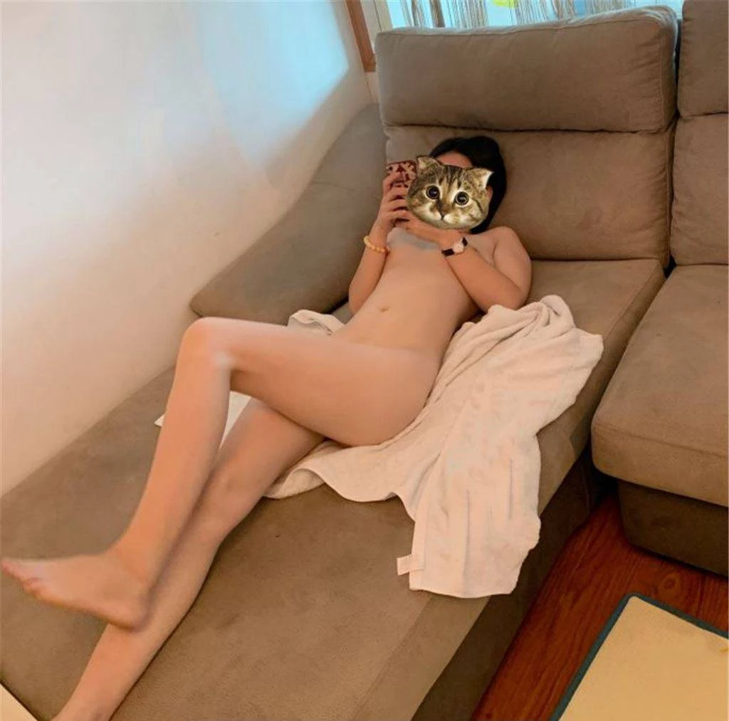 兴奋的时候自己摸胸 [10P]
