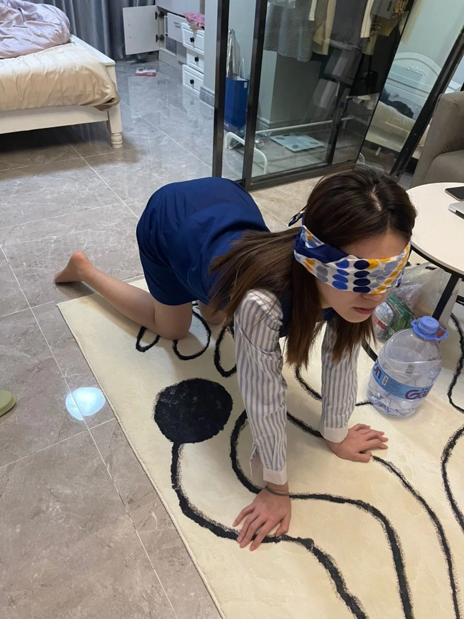 空姐母犬为您服务[14P]