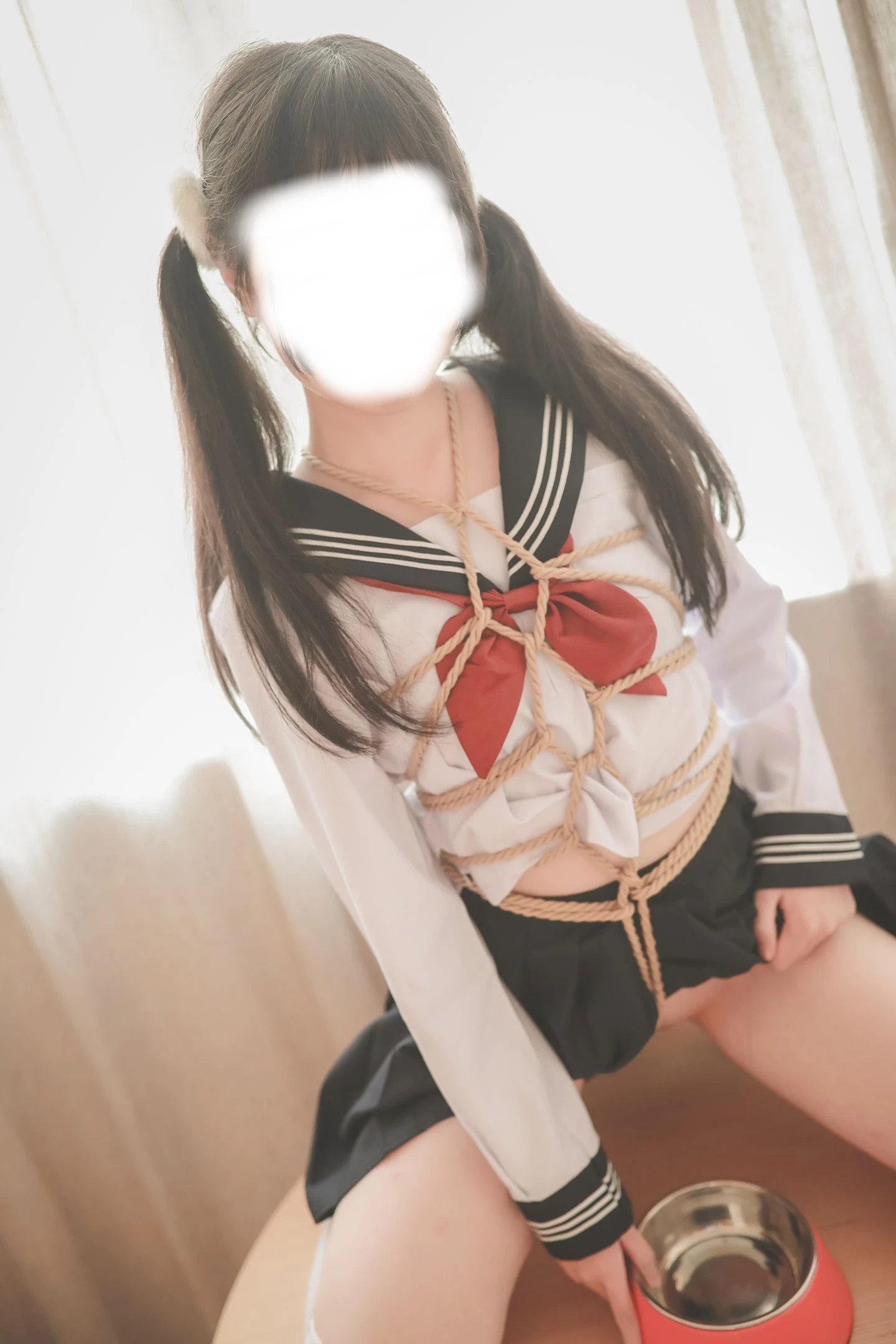 夹勒逼萝莉[30P]