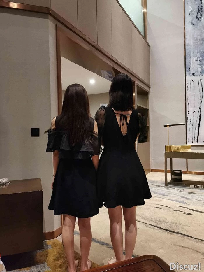 两只人妻磨豆腐假白虎互补男不足[21P]