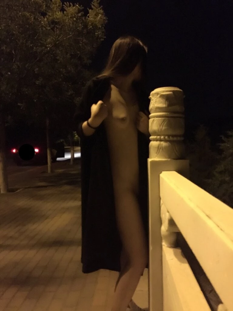 胸看这挺大呢[10P]