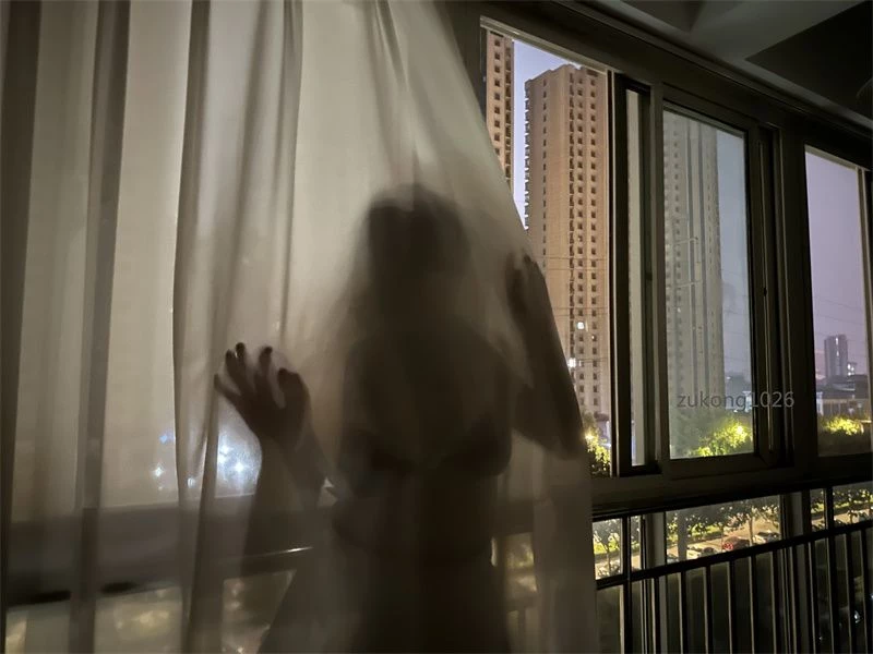 [原创][足控淫妻社]河南郑州 渴望尝试多人运动的169老师 平日端庄床上反差 口技一流下面会夹 希望寻求素质夫妻交流或者实力单男 尊重第一 交流第二 非诚勿扰[22P]