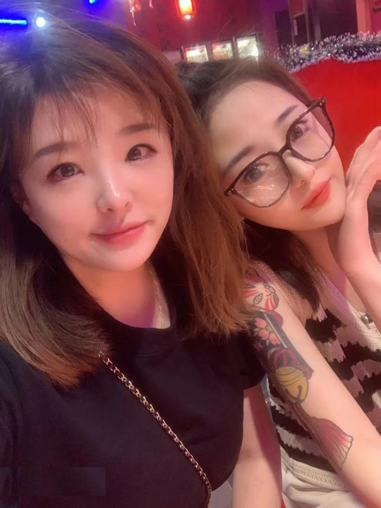 这嫩逼这肥臀，再加上娃娃脸，夫复何求[14P]