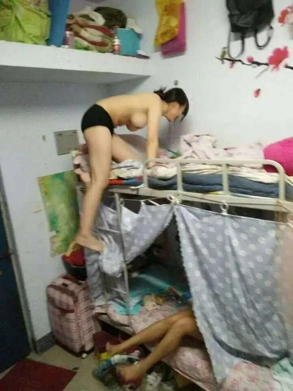 宿舍里的春光 [20P]