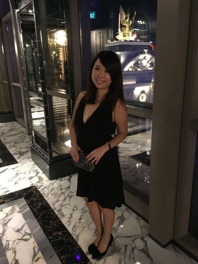 非常不错的人妻，懂得情趣，BB也看着很水嫩[24P]