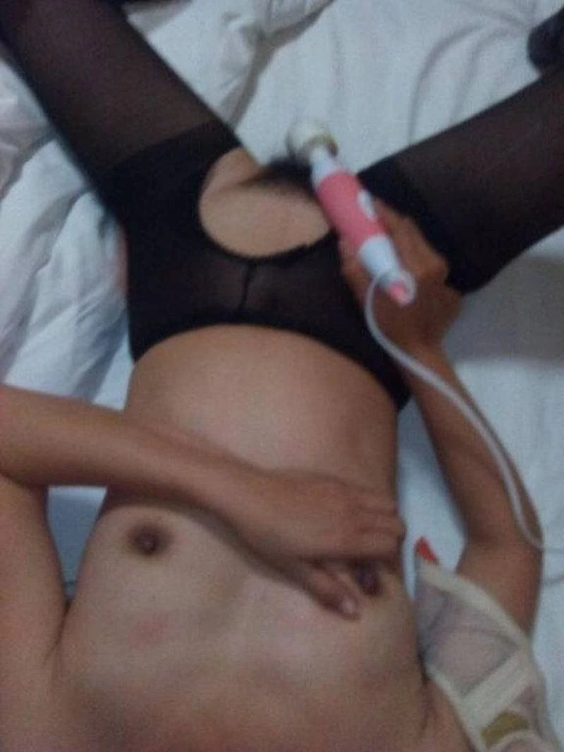 销魂的表情+漂漂的阴毛[10P]