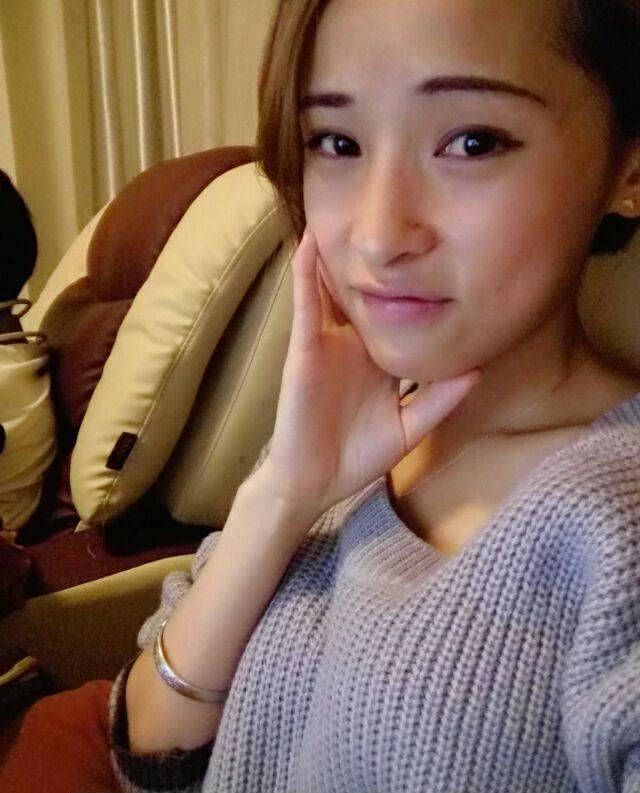 文静秀气的妹子 [21P]