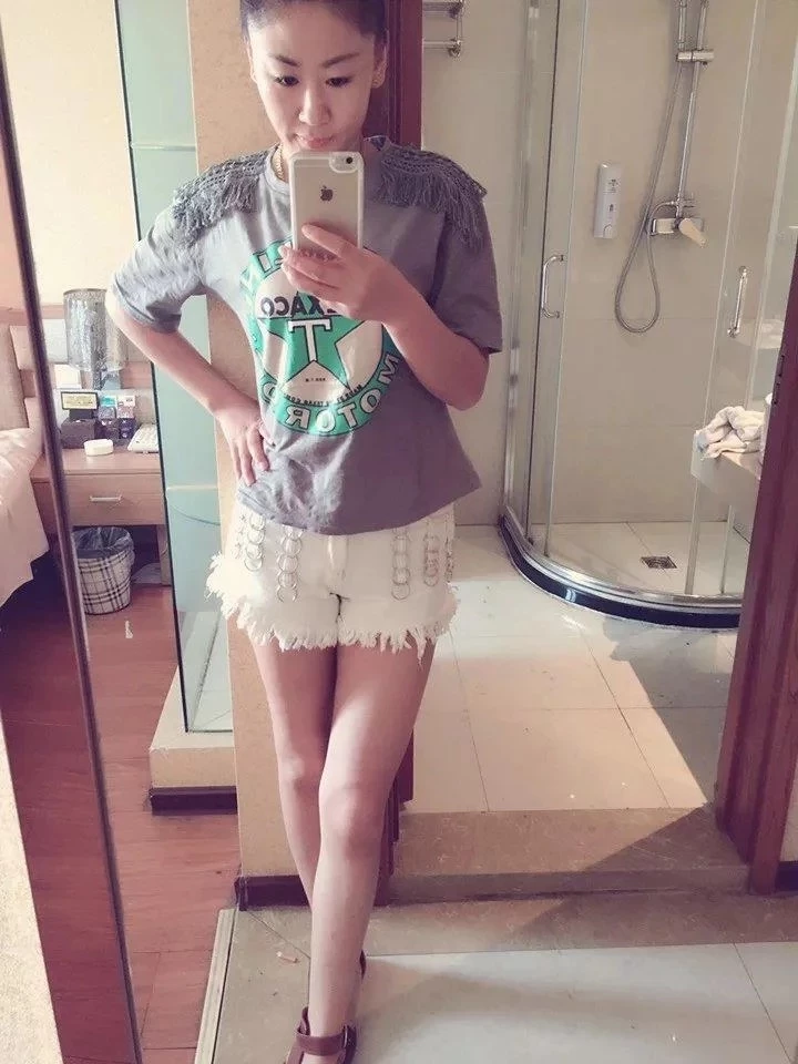 可爱的小媳妇 [26P]