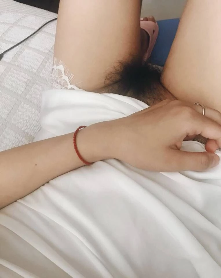 反差骚婊子[19P]