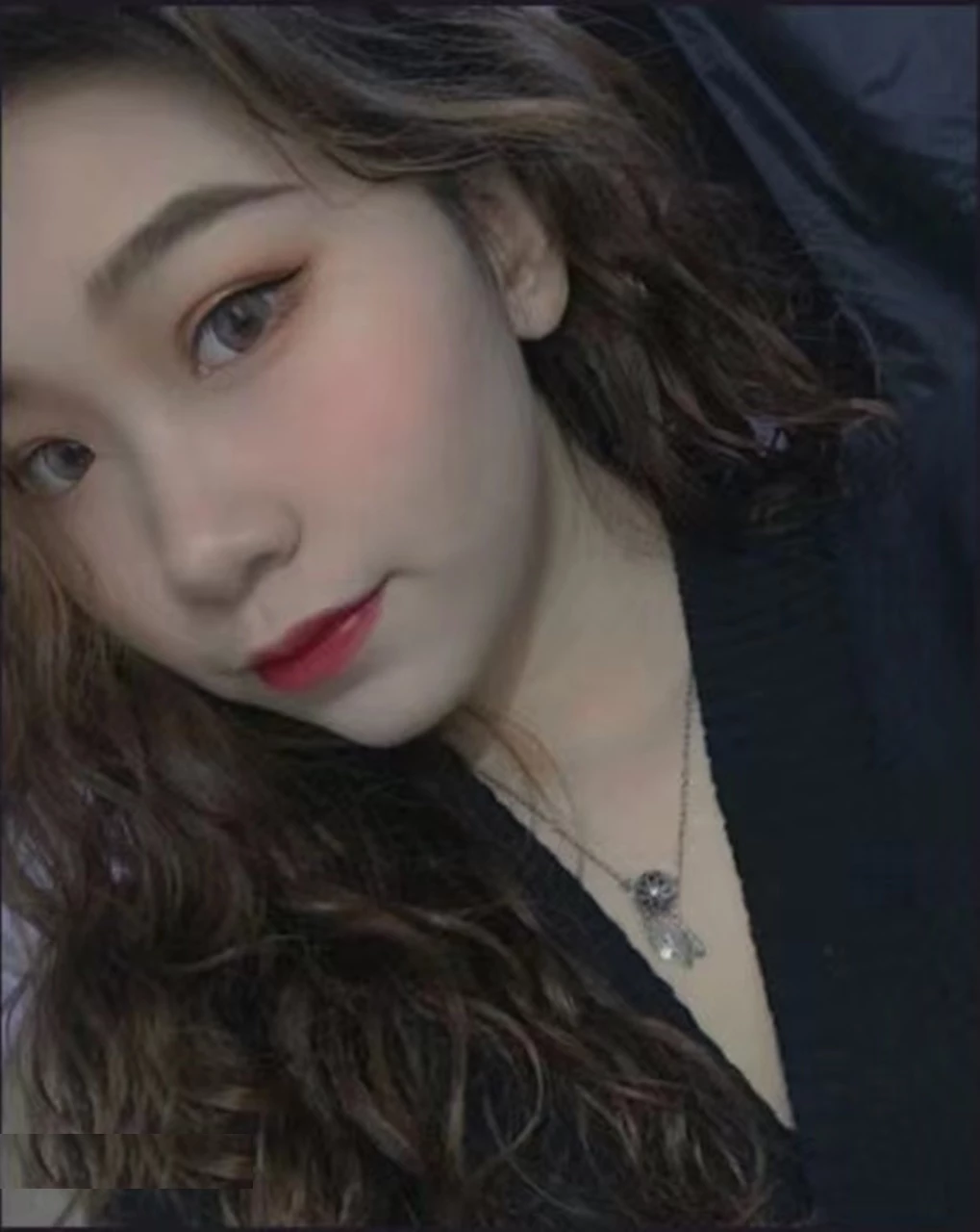 看着文文静静实际骚的很。穴还挺粉嫩。好想日[17P]