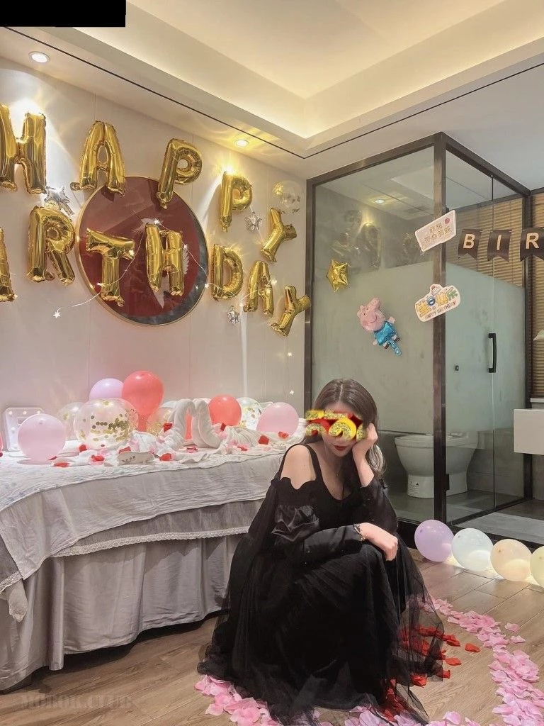 品女神级网红小鲸鱼的手机朋友圈流出[27P]