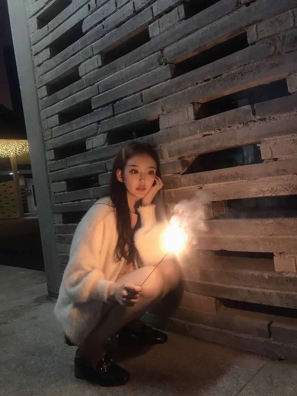 小妞的淫荡性欲［11P］