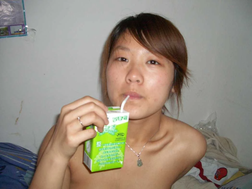邻家女孩让我调教的很听话[19P]