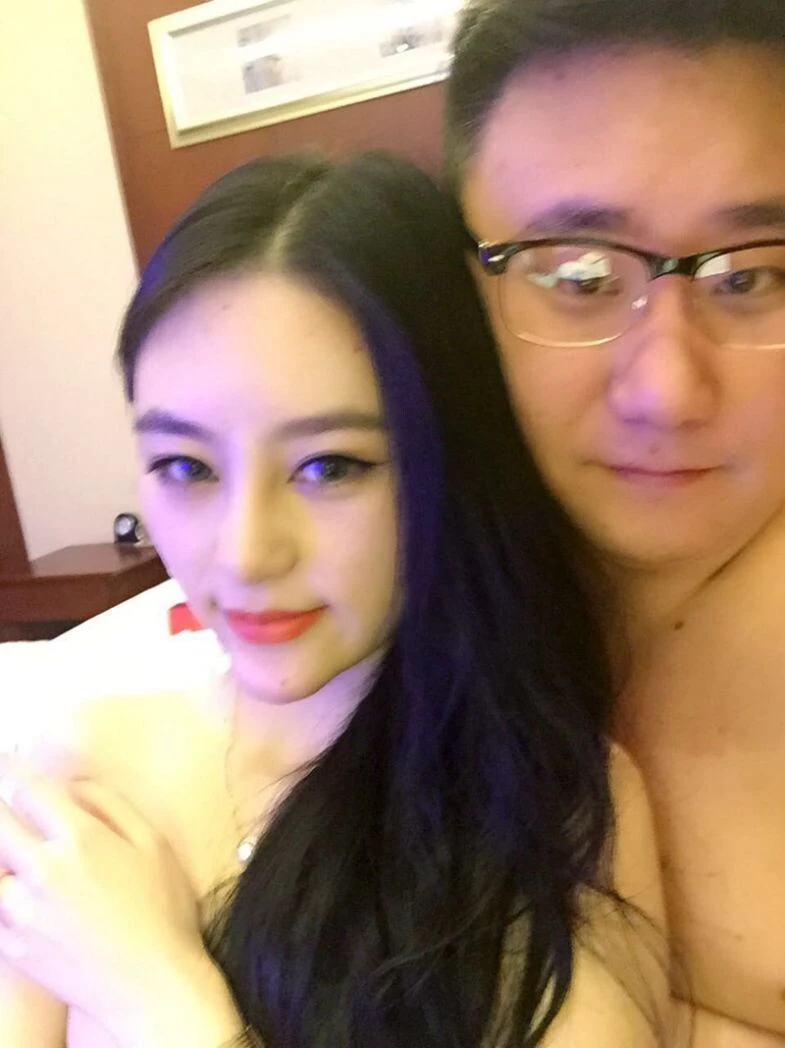 新婚不久的小夫妻 [28P]