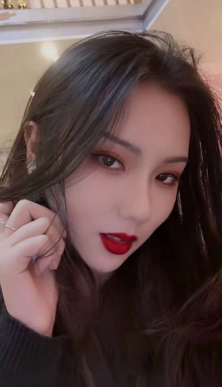 魅惑十足的女人 [10P]