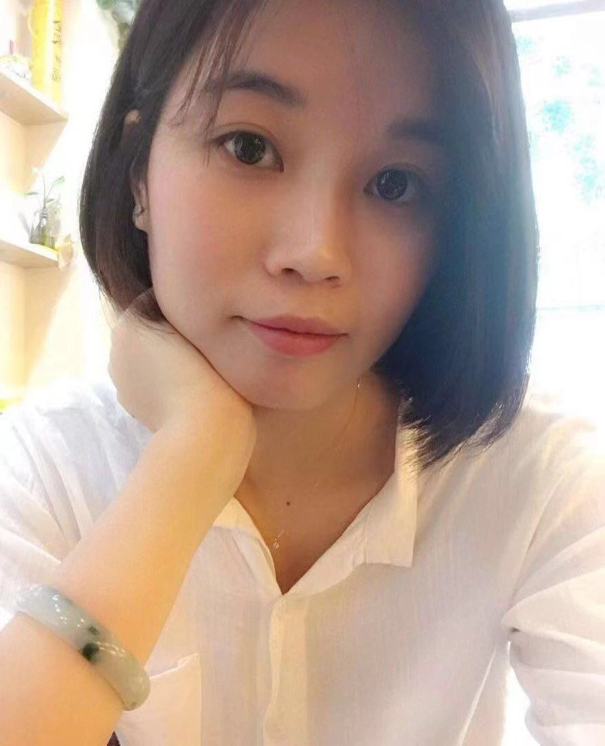 短发素颜良家女 [10P]