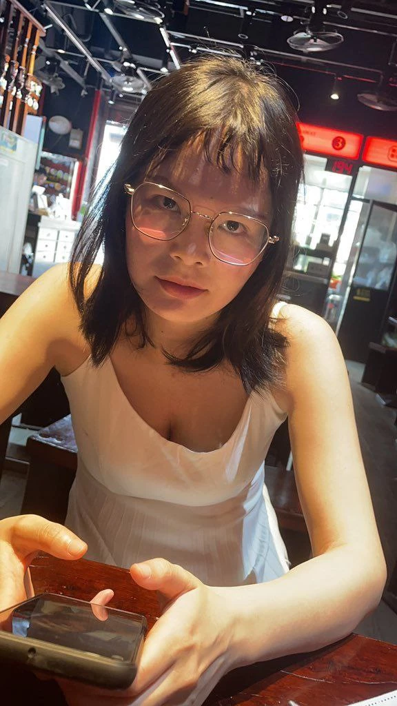 靓丽妹子口活最舒服[15P]