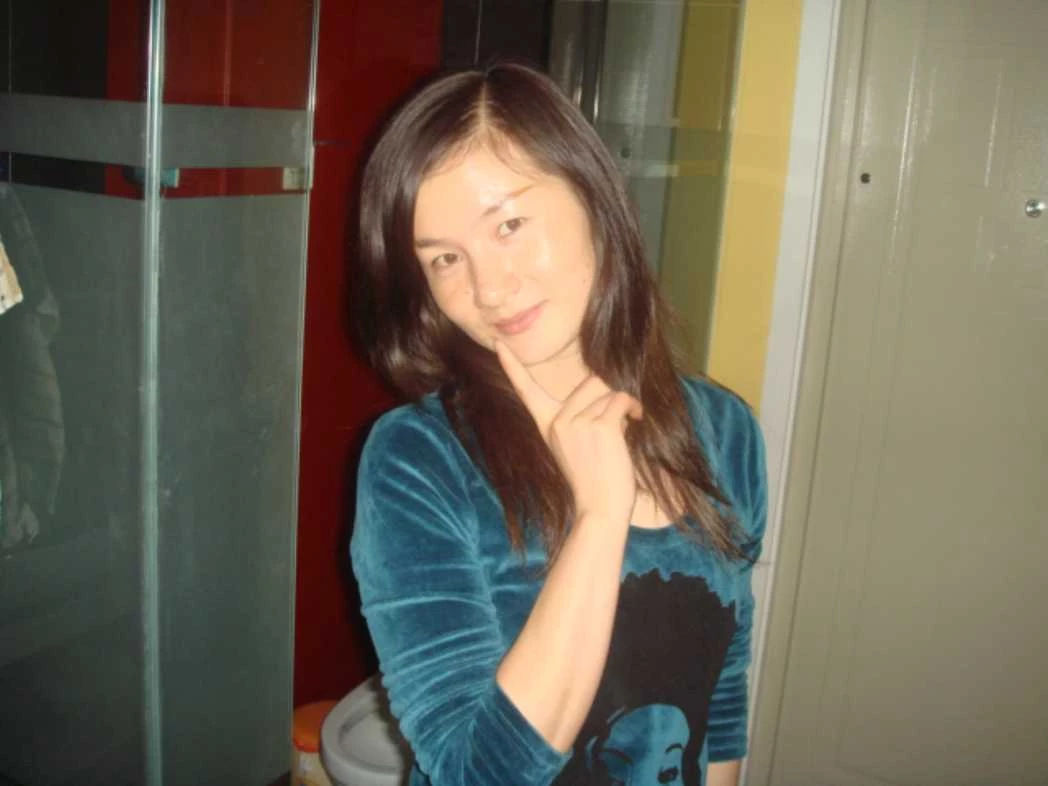 这个女的应该属于风情万种类型的 [22P]