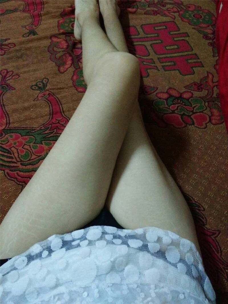 女友半夜传来自拍叫我怎么睡［12P］