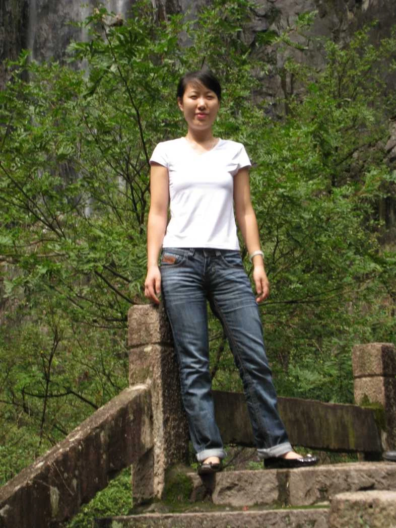 这人妻蛮熟的了。身材倒是还真不错的样子[12P]