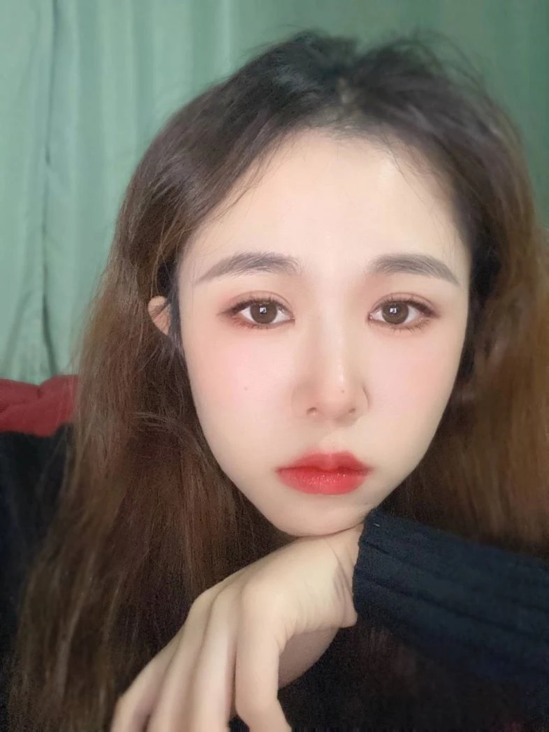 妹子有颜值有身材，很会玩很放得开嘛[18P]