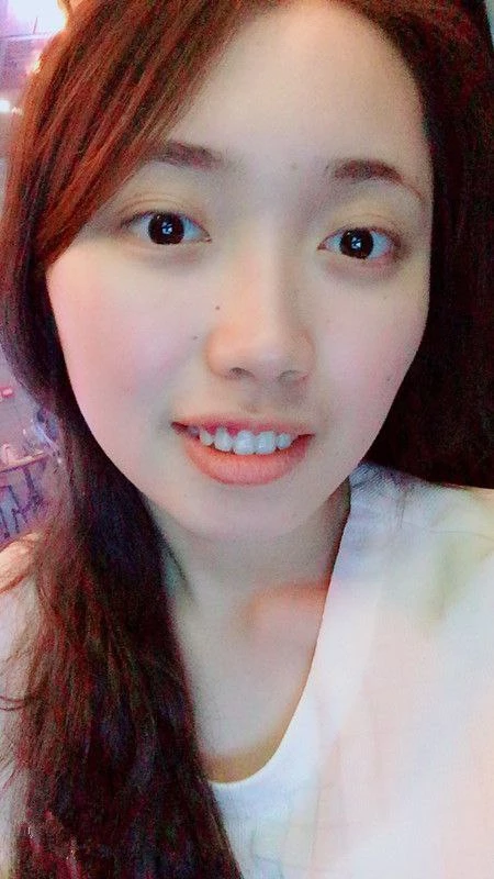 阴毛旺盛逼却很嫩[20P]