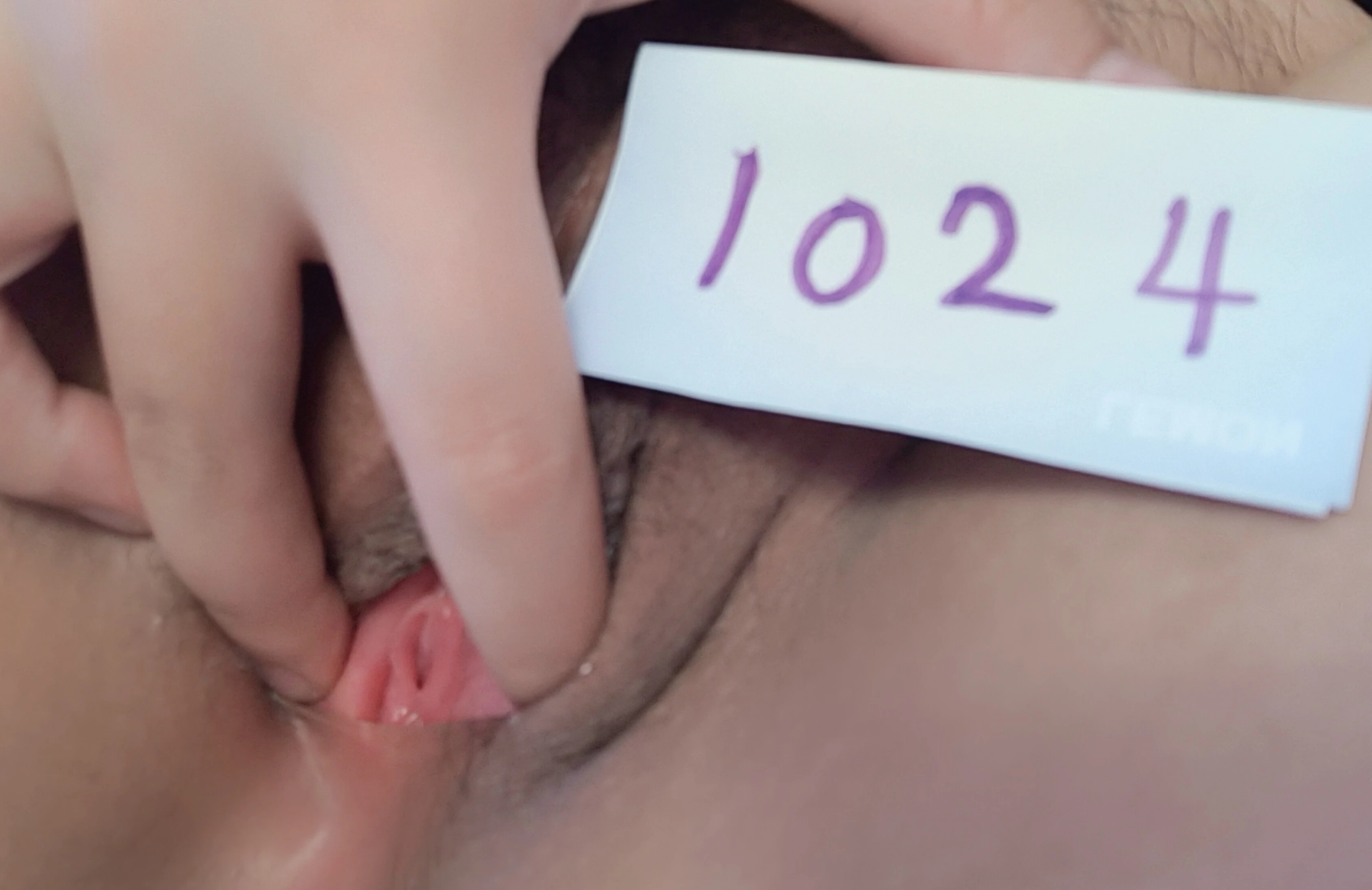 [非黑白原创]代小友发17岁高中生展示嫩穴美胸