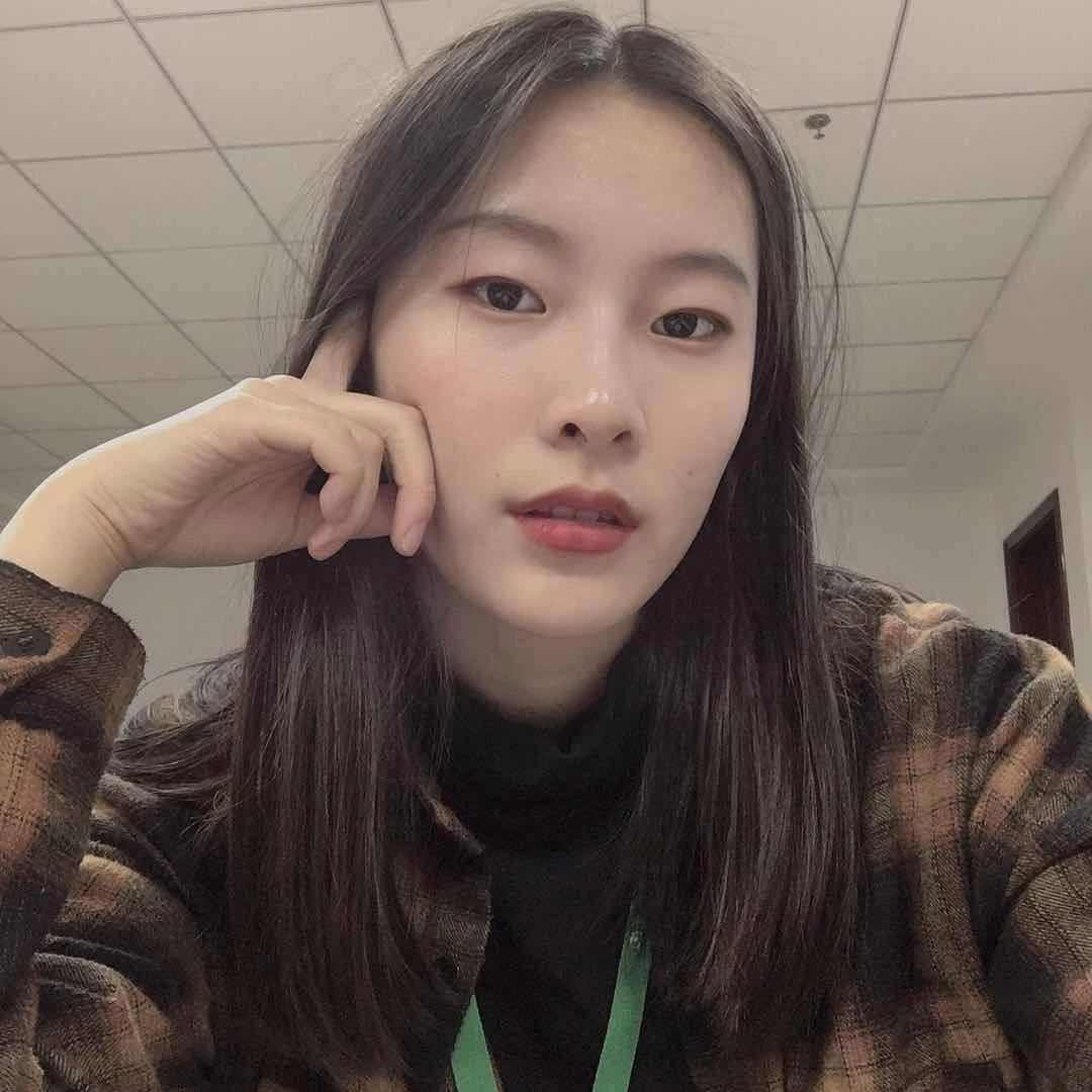 调皮的女子 [18P]