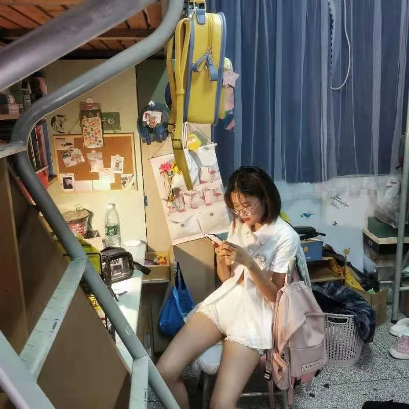 我最喜欢这种小萝莉了，清纯可爱美丽动人[16P]
