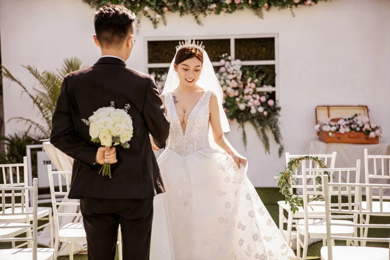 新婚不久的女人 [17P]