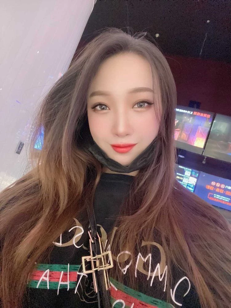 貌美如花的炮友 [18P]