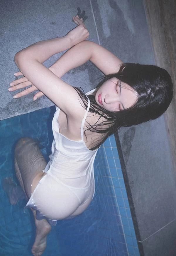 爱喝奶茶的极品白虎妹[16P]