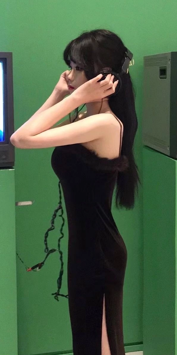 操起来最爽的就是这样少妇，经验丰富，技术一流[18P]