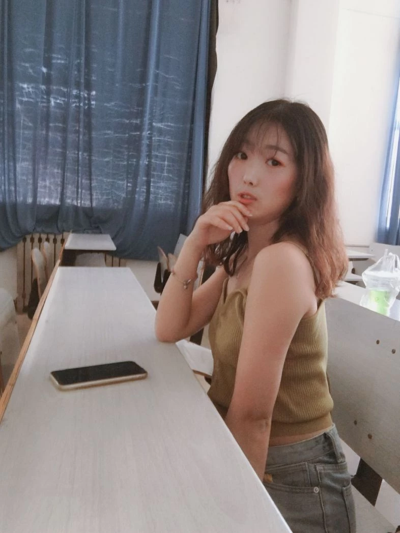 长的漂亮，身材出众的清纯少女就这么被出卖了[19P]