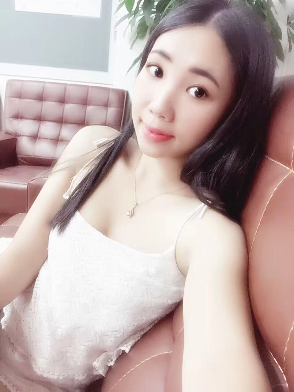 李家美少妇 [23P]