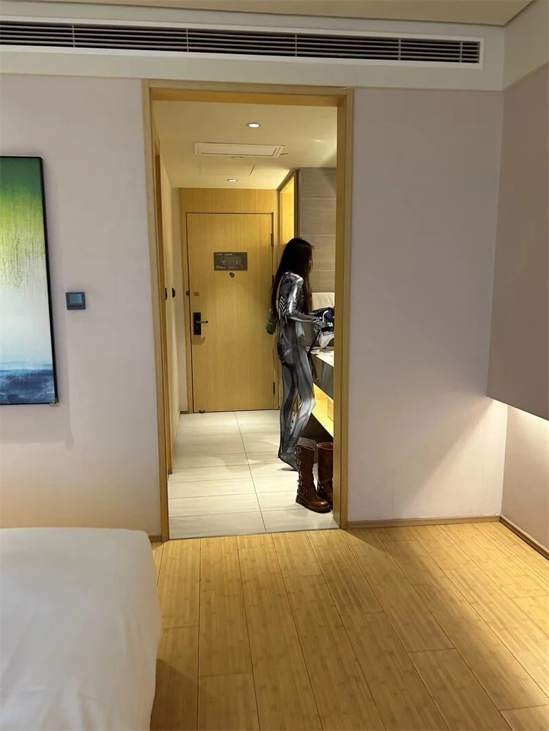 [旧叙原创]庆元旦小母狗女朋友 拍照配合身高腿长屁股翘 0471 可以来交流互换 多多评论  手写验证 [41P]