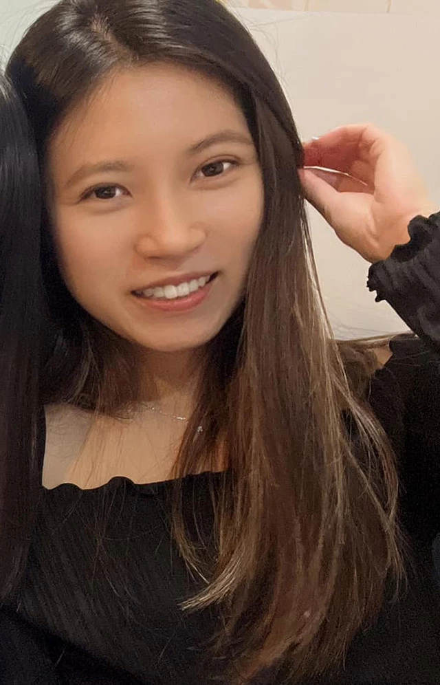 反差美女背着男友找人操附生活照[10P]
