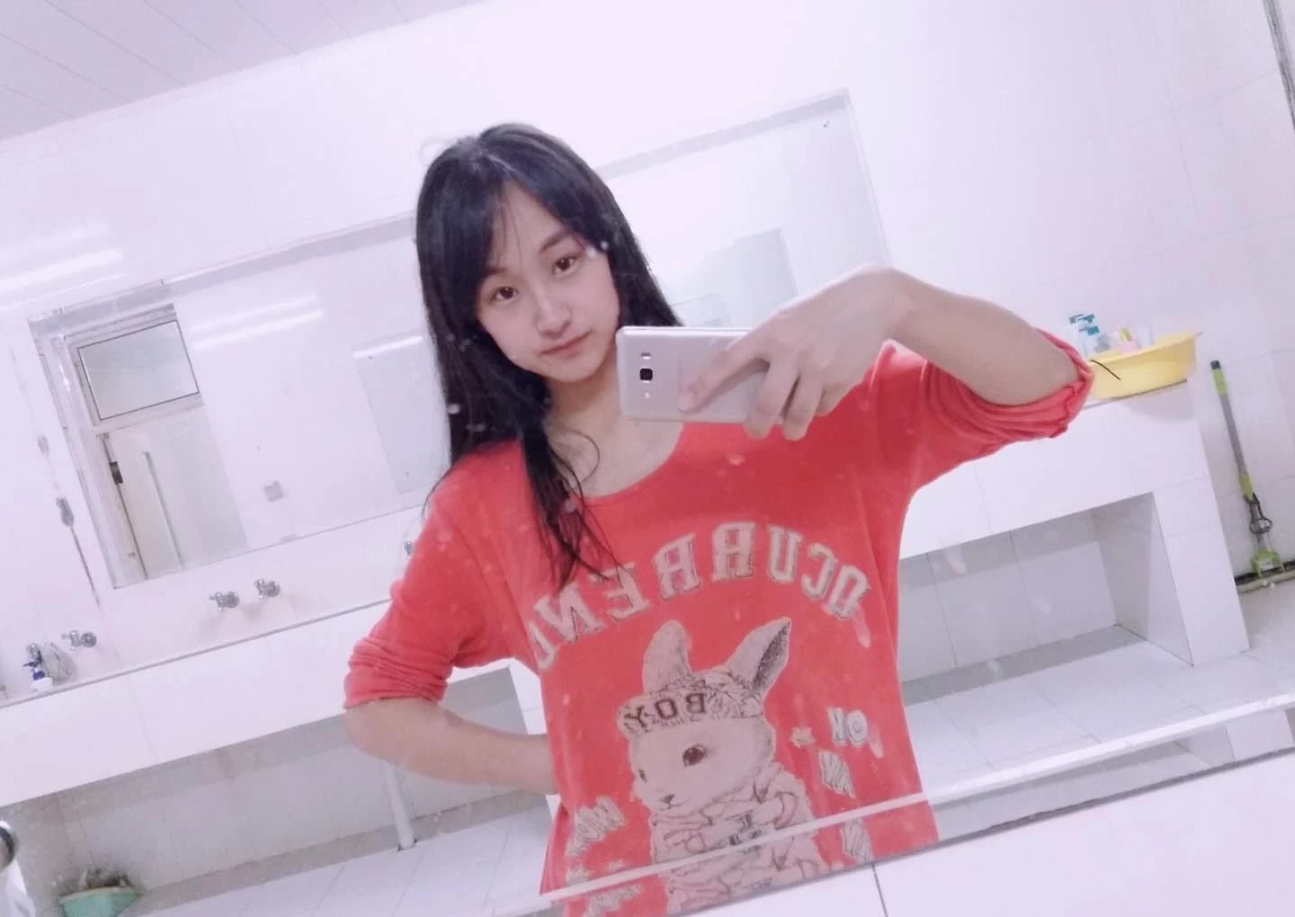 这也太嫩了吧，嫩嫩的嘴唇嫩呢的舌头嫩嫩的小手[23P]