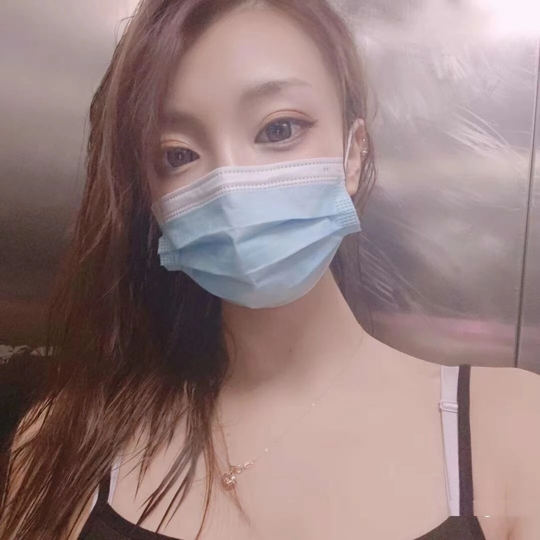 气质婉约温婉又不失风骚 人靓b也美，极品mm[18P]