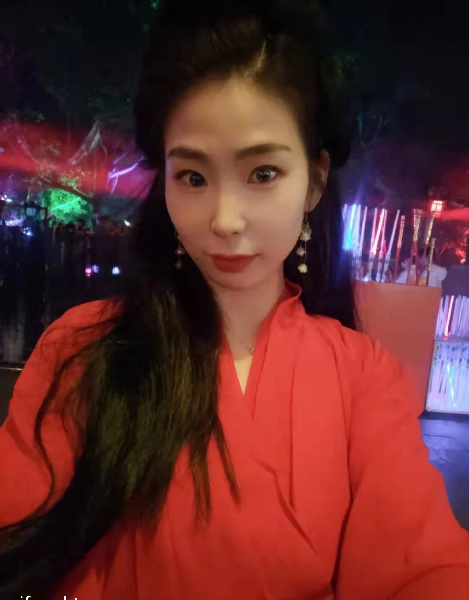 丰满少妇跟榜一大哥视频[16P]