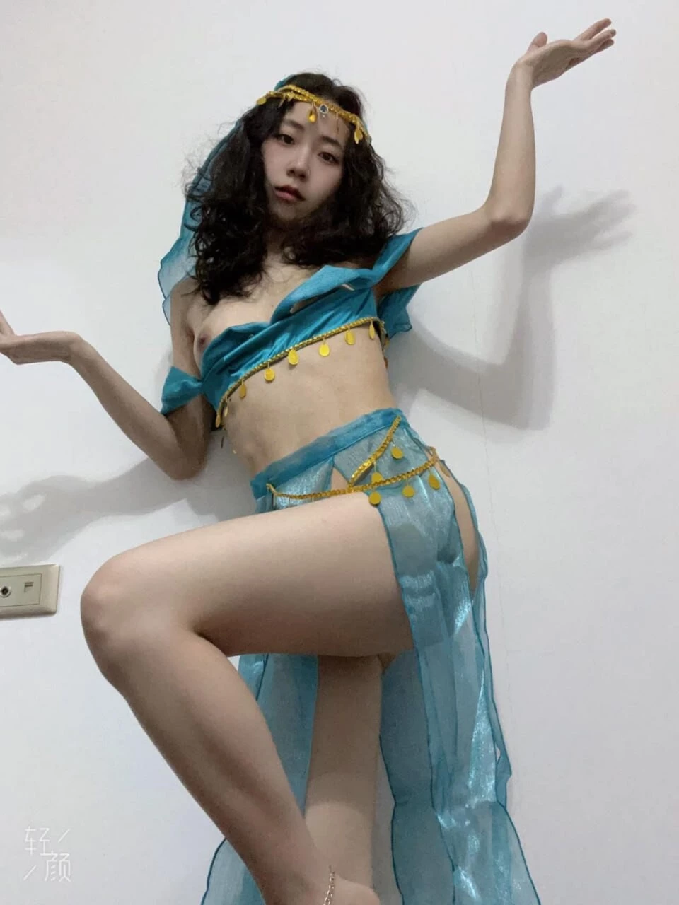苗条的妹子身材好舒服[14P]